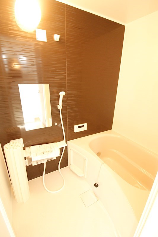 バス・シャワールーム　追い焚き完備
