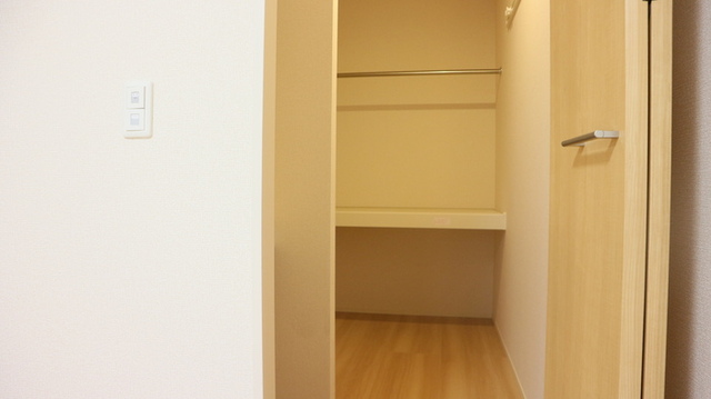 収納　ウォークインクローゼット