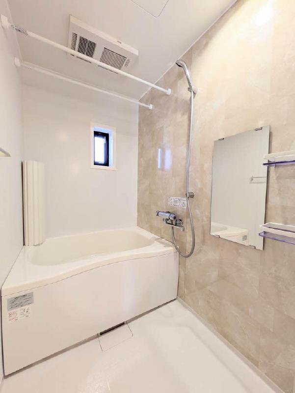 バス・シャワールーム　バスルーム