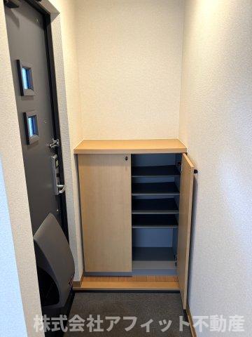 玄関　シューズボックス付き
