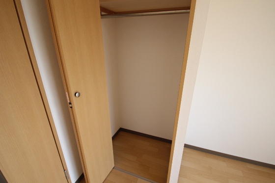 収納　※別部屋の写真です