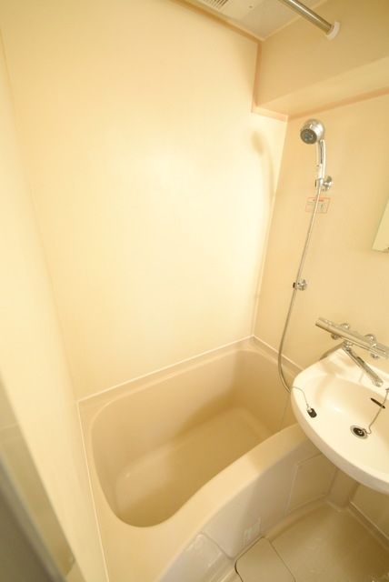 バス・シャワールーム　★ユニットバスタイプのバスです★