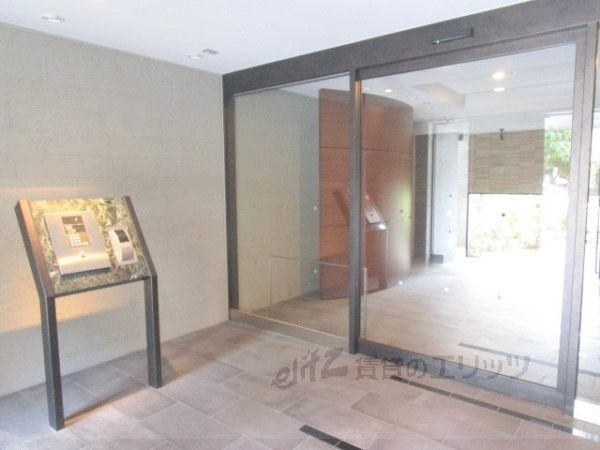 エントランス　エントランス