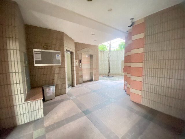 エントランス　エントランス