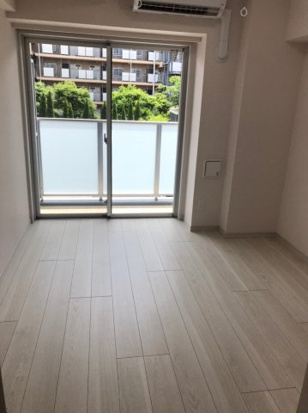 居室・リビング　使いやすい形の為、レイアウトを楽しめます♪