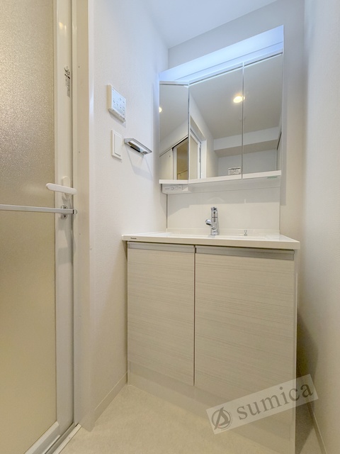 洗面設備　洗面脱衣所付き！独立洗面台が便利です♪♪