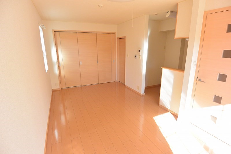 居室・リビング　フローリング仕上げ