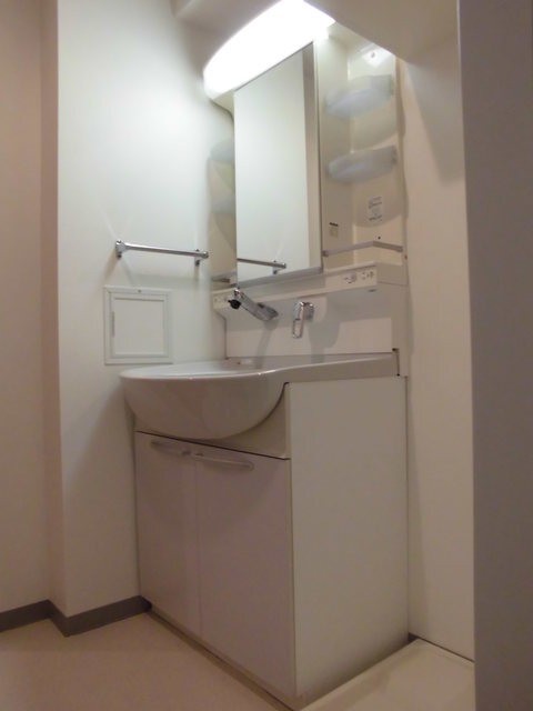 洗面設備　※同仕様写真含む