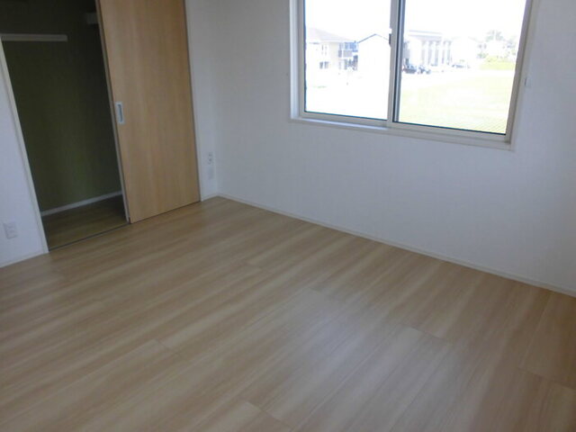 居室・リビング　洋間