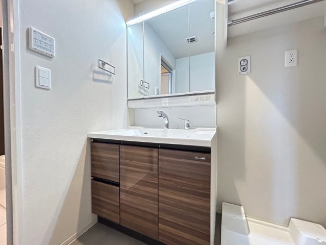 洗面設備　※参考写真