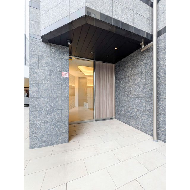 エントランス　ゆとりのあるエントランスです