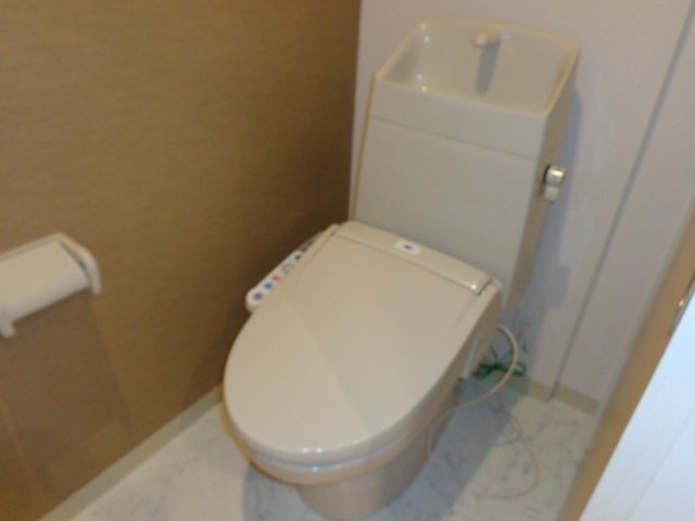 トイレ　トイレ