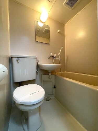 バス・シャワールーム　3点UB※同タイプ別部屋前回募集時2023.4撮影