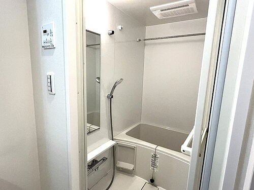 バス・シャワールーム　浴室　※同タイプ別部屋2025.12新築未入居時撮影