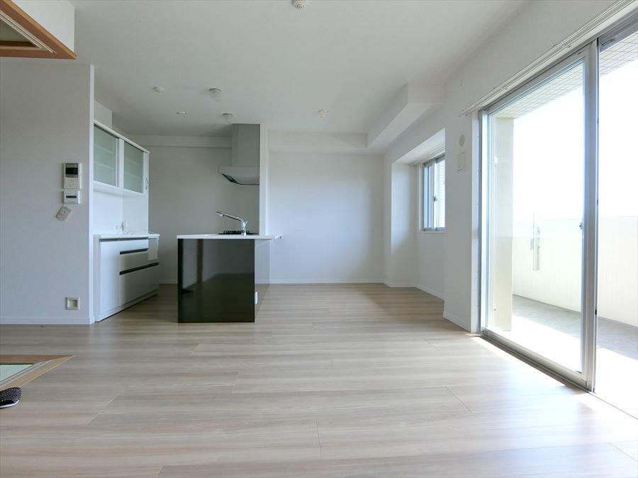 居室・リビング　別号室参考写真になります。