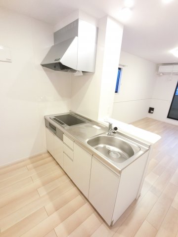 キッチン　※同タイプ写真になります