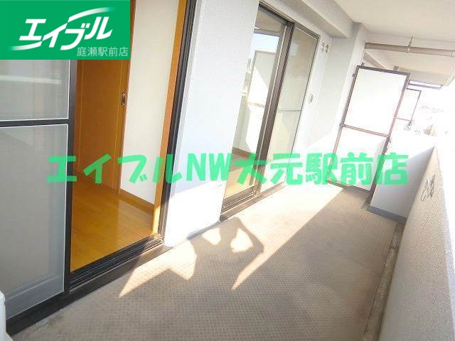 バルコニー　バルコニー