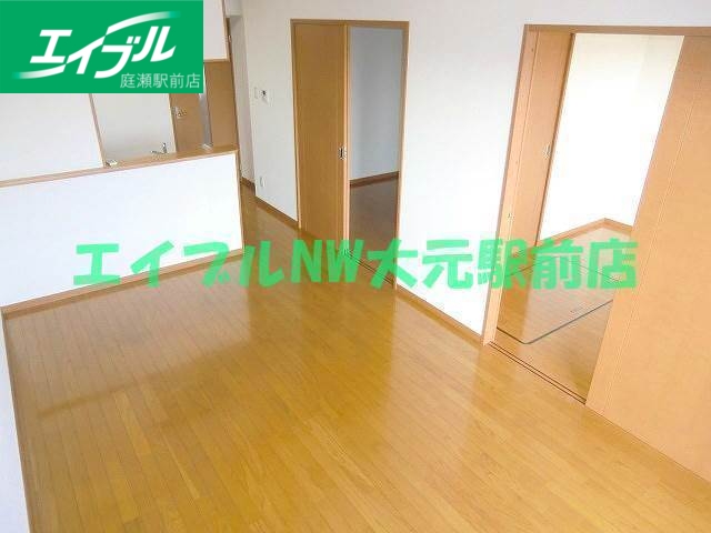 居室・リビング　リビング