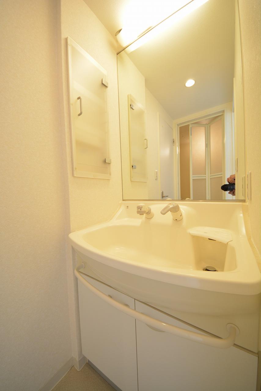 洗面設備　メゾン・ド・ヴィレ大阪城公園前　独立洗面化粧台