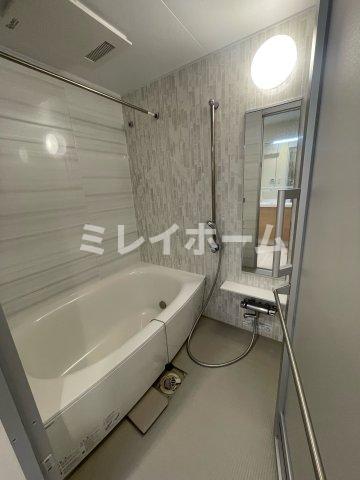 バス・シャワールーム　同建物内別のお部屋の参考写真になります。