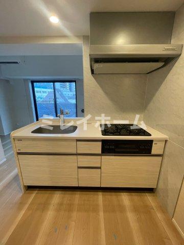 キッチン　同建物内別のお部屋の参考写真になります。