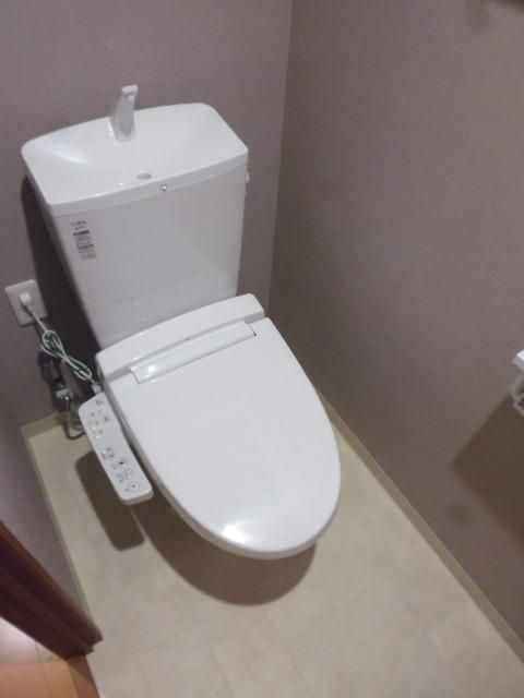トイレ　★シャワートイレ付ですよ★