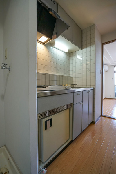 キッチン　同じ建物の別なお部屋