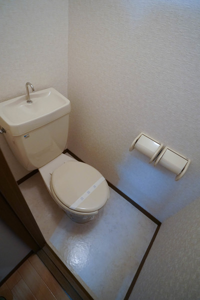 トイレ　同じ建物の別なお部屋