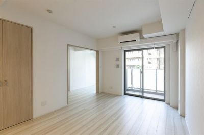 居室・リビング　※別部屋の参考写真です。