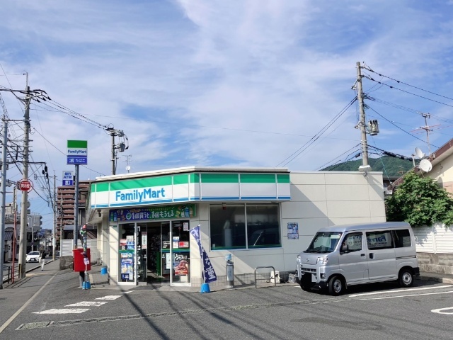 コンビニ　ファミリーマート小倉重住二丁目店（コンビニ）まで430m