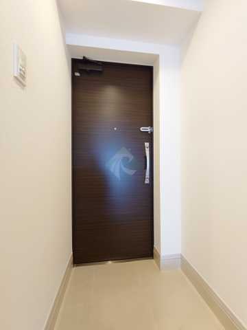 玄関　室内見学承ります。当店掲載物件以外もまとめてお問合頂けます。