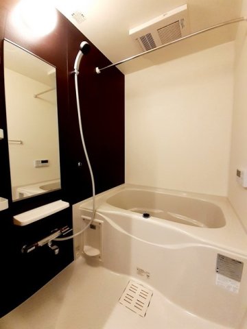 バス・シャワールーム　ゆったり過ごせるお風呂です