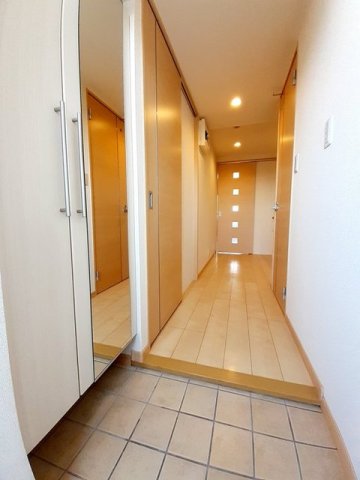 玄関　明るい玄関です