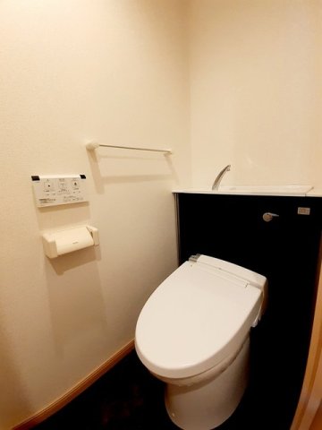 トイレ　トイレもきれいです