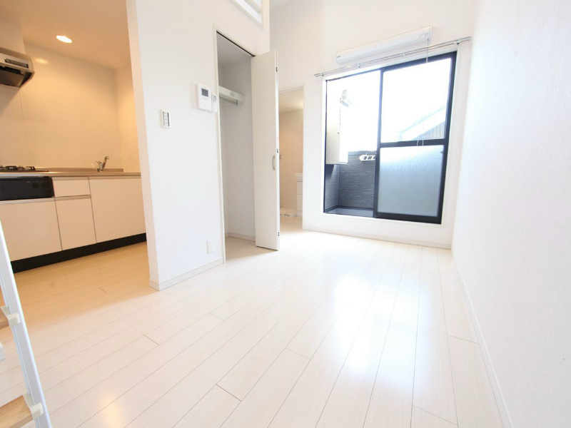 居室・リビング　洋室8.5帖　ロフト4.5帖（収納でもお部屋でも使えます）