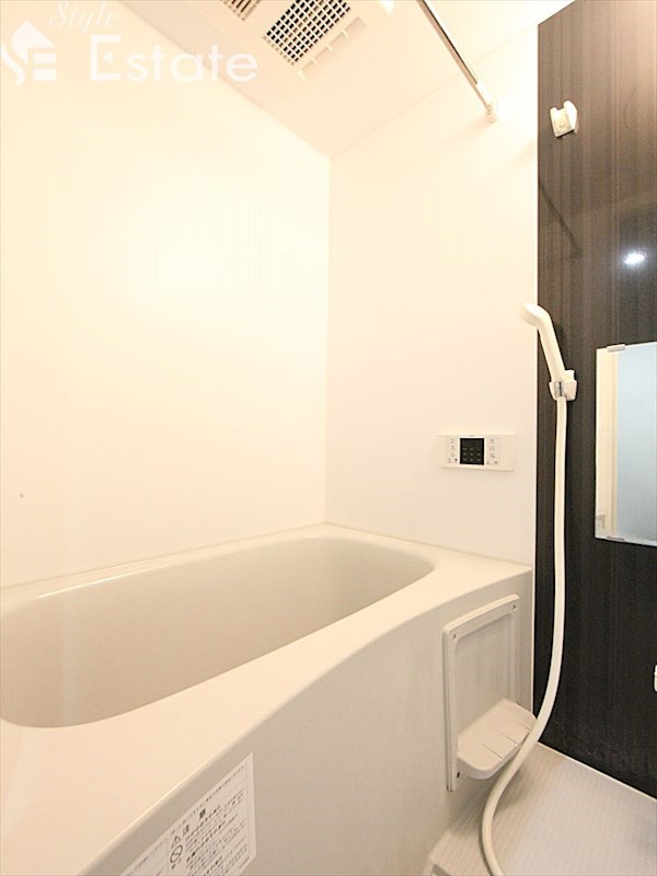 バス・シャワールーム　バスルーム