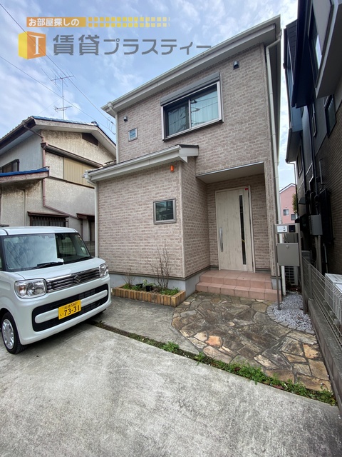 建物外観　築浅戸建てライフを堪能しませんか？