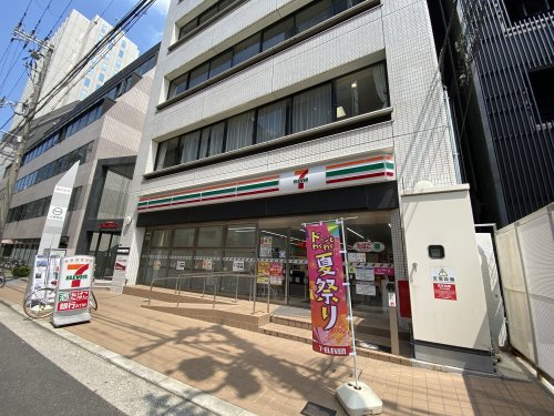 コンビニ　セブンイレブン（コンビニ）まで70m
