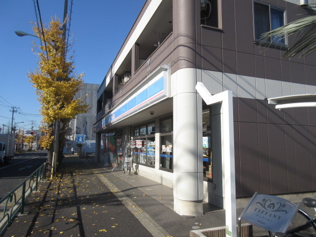 コンビニ　ローソン西綾瀬3丁目店（コンビニ）まで731m