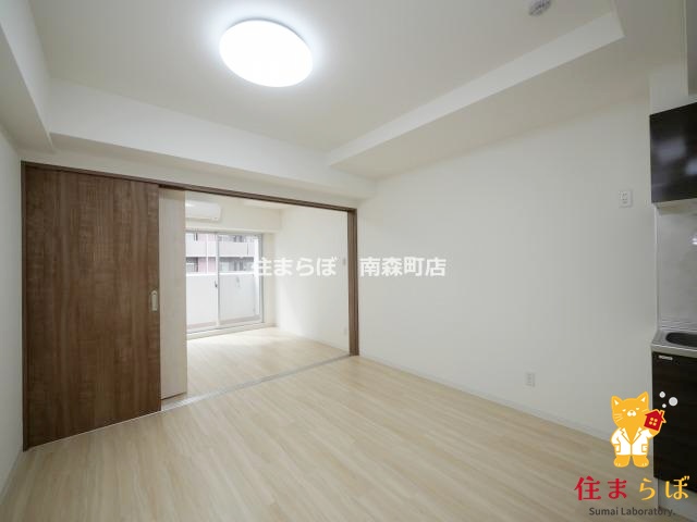 居室・リビング　「“合う暮らし”を、LINEで一緒に描こう。」