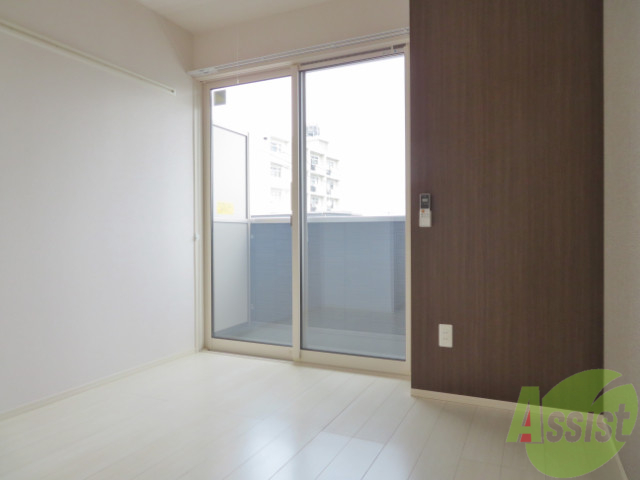 その他部屋・スペース　こちらは洋室を撮影しました。寝室にしましょう。