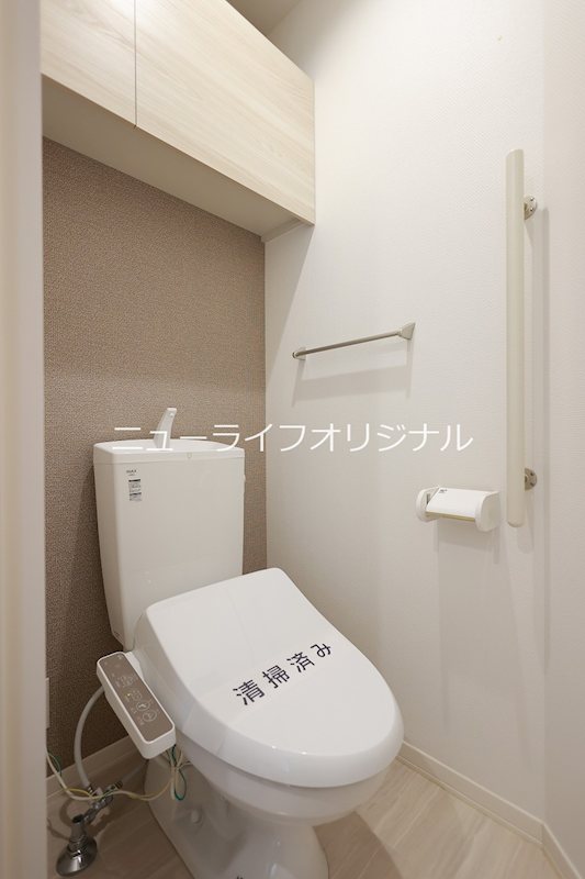 トイレ　あると嬉しい温水洗浄便座付き♪