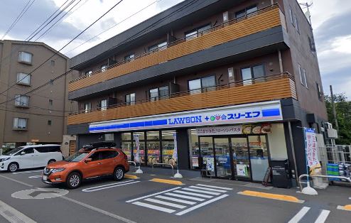 コンビニ　ローソン・スリーエフ海老名駅東店（コンビニ）まで696m