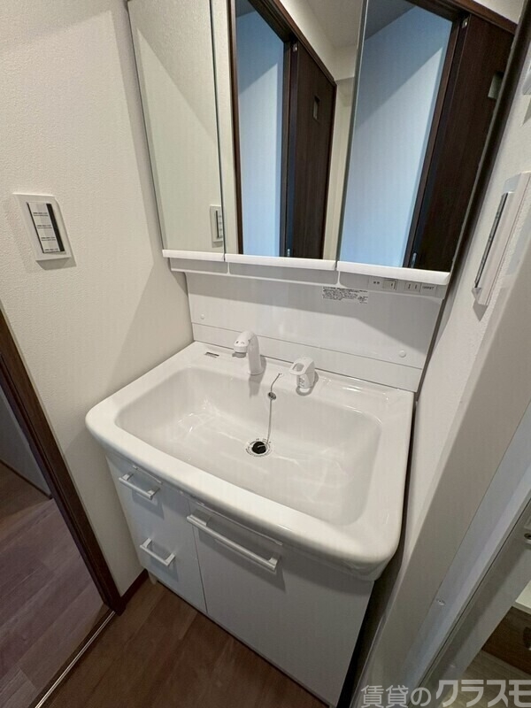 洗面設備　朝の支度はここで！