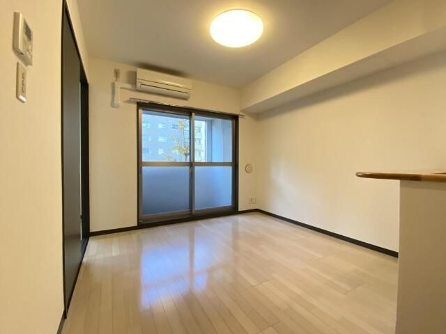 居室・リビング　☆明るい洋室☆