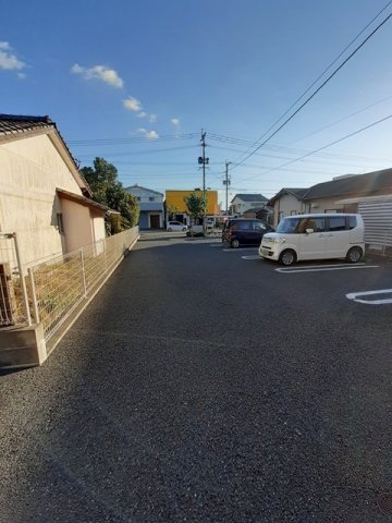 駐車場　【ハイム・プランドール】駐車場に車を止められます