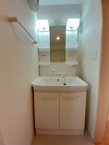 洗面設備　【ハイム・プランドール】スペースが確保できる洗面所です