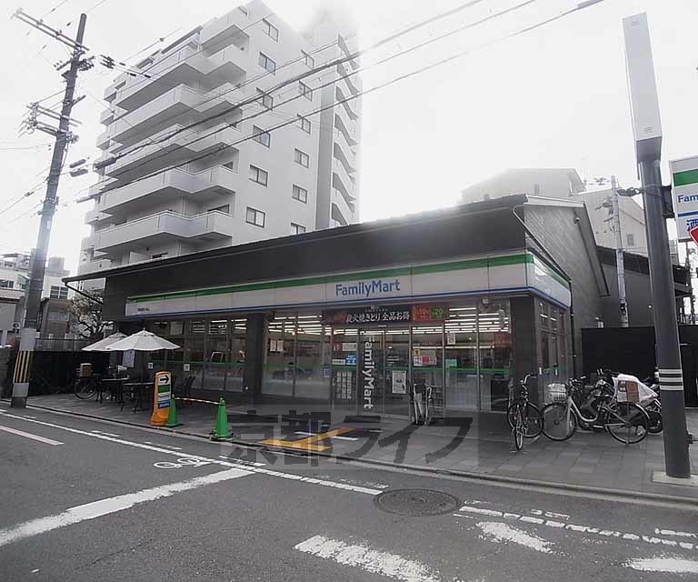 コンビニ　ファミリーマート柳馬場押小路店（コンビニ）まで220m