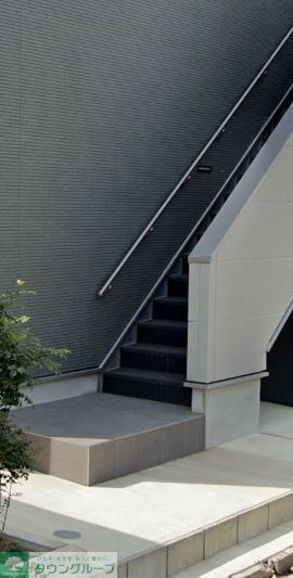 エントランス　バルコニー