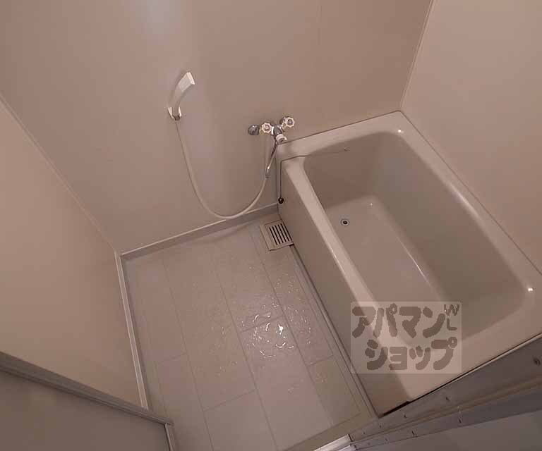 バス・シャワールーム　広々としています。